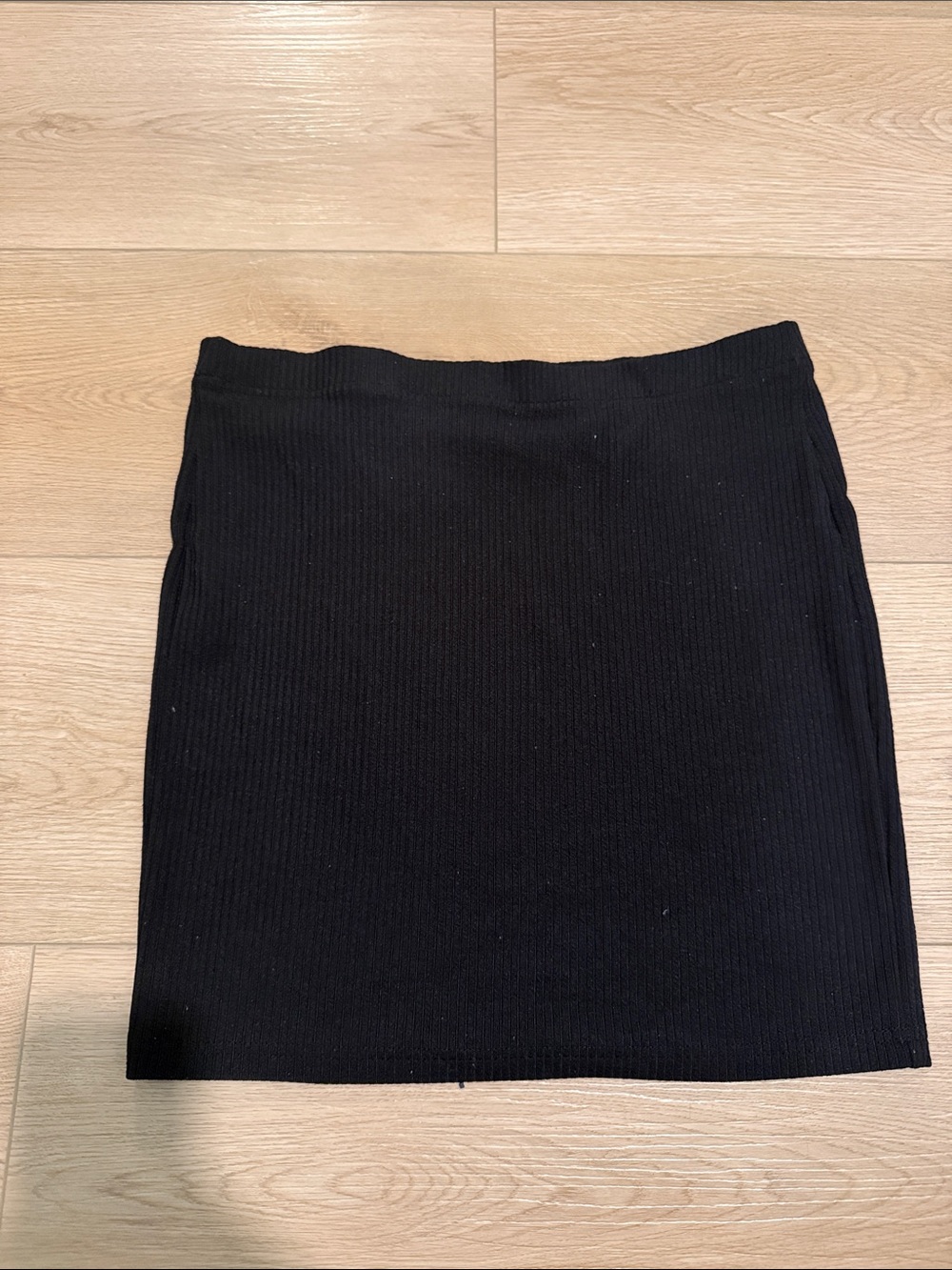 Women's Black Ribbed Knit Skirt